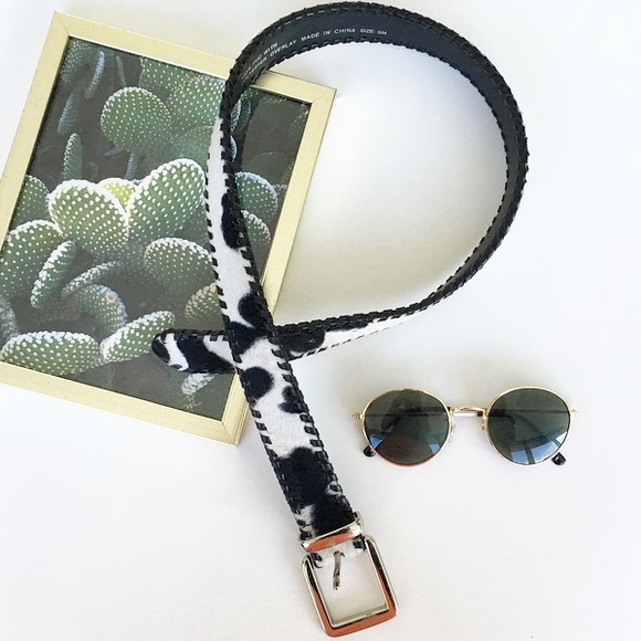 Vintage Accessories - BLACK & WHITE COW PRINT BELT